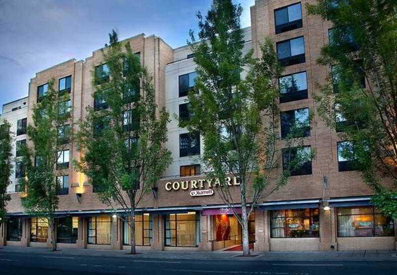 Отель Courtyard Portland Downtown / Convention Center Экстерьер фото